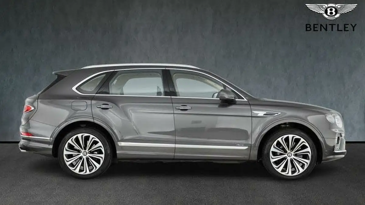 2023-bentley-bentayga-40-v8-big-2