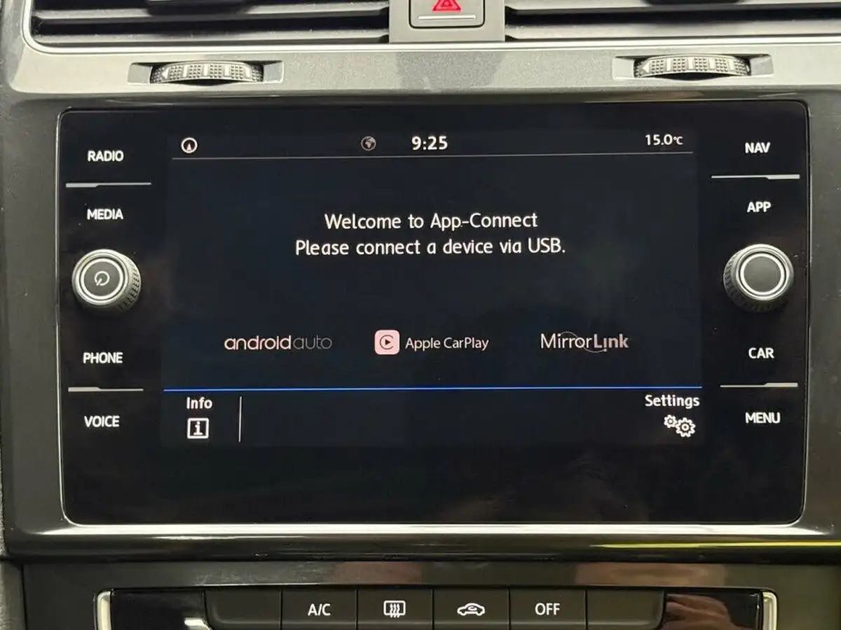 2018-volkswagen-golf-10-tsi-se-nav-110ps-ss-hatchback-5d-big-28