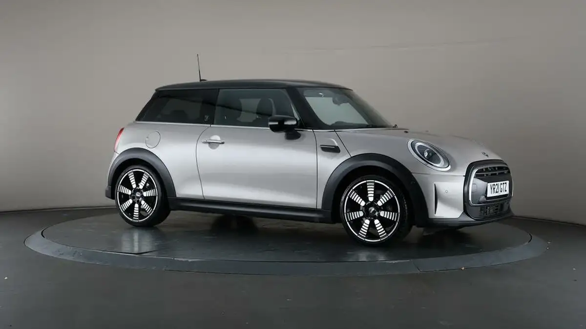 2021-mini-cooper-15-cooper-exclusive-hatchback-3d-big-54