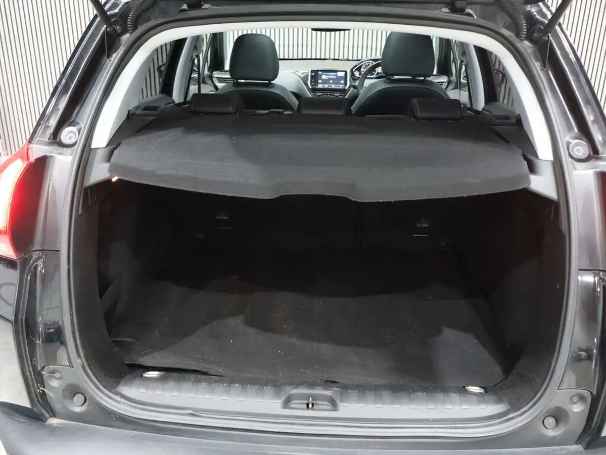 2019-peugeot-2008-suv-12-puretech-allure-premium-82bhp-big-16