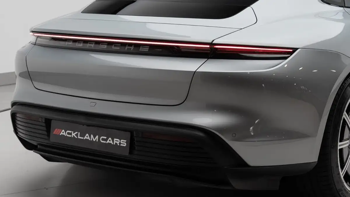 2021-porsche-taycan-e-4s-571ps-performance-battery-plus-big-11