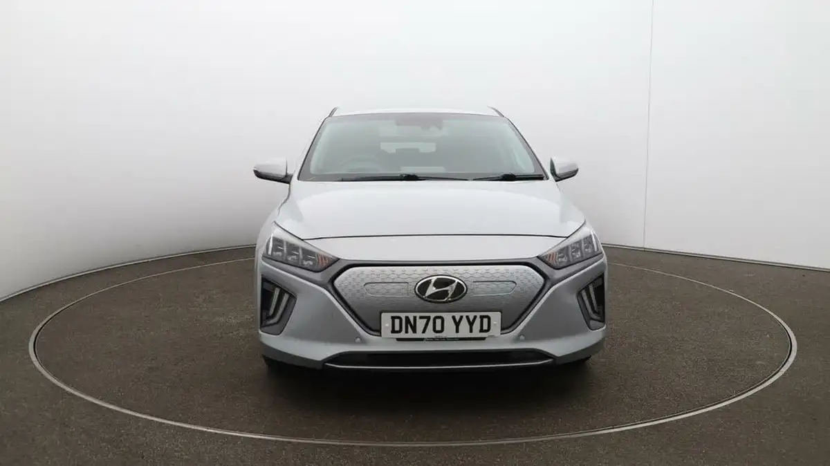 2020-hyundai-ioniq-e-premium-se-electric-100kw-big-41