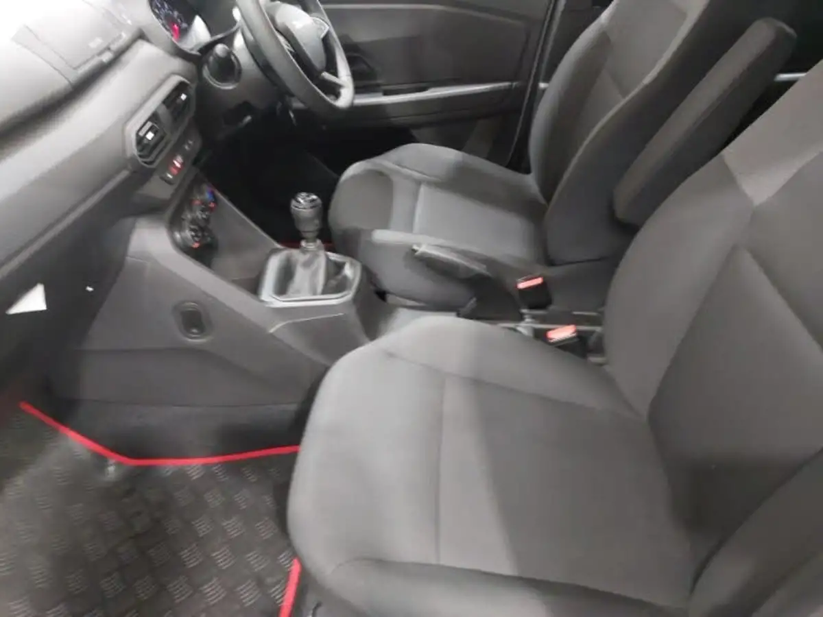 2023-dacia-sandero-10-tce-essential-90bhp-big-4