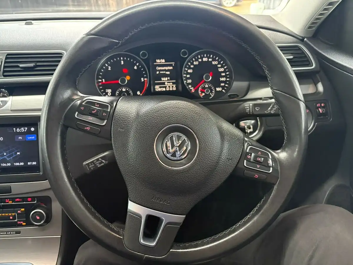 2011-volkswagen-passat-20td-sport-170ps-saloon-4d-big-13