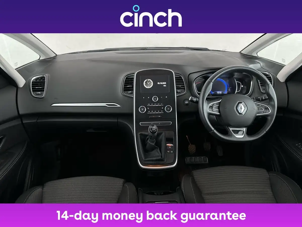 2019-renault-grand-scenic-13-tce-iconic-big-14