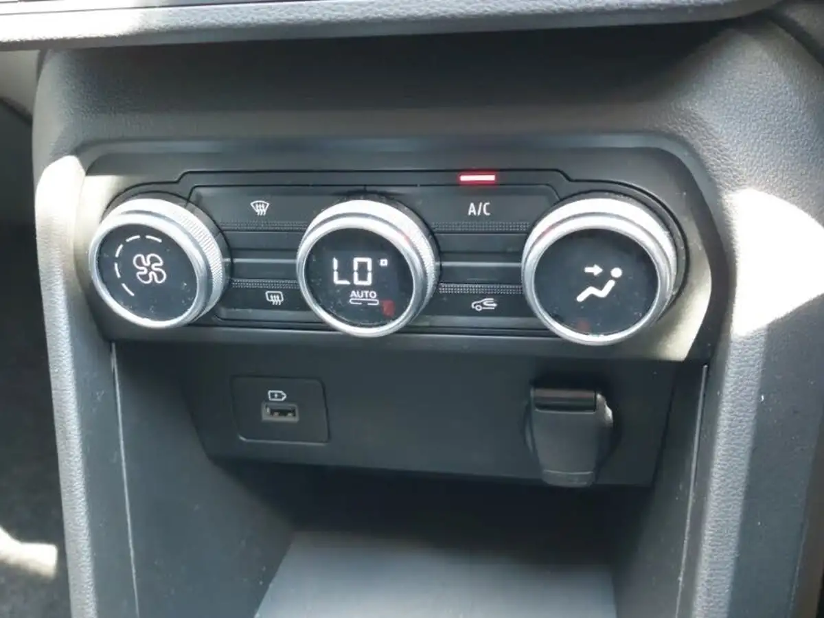 2023-dacia-sandero-stepway-10-tce-prestige-90bhp-big-17