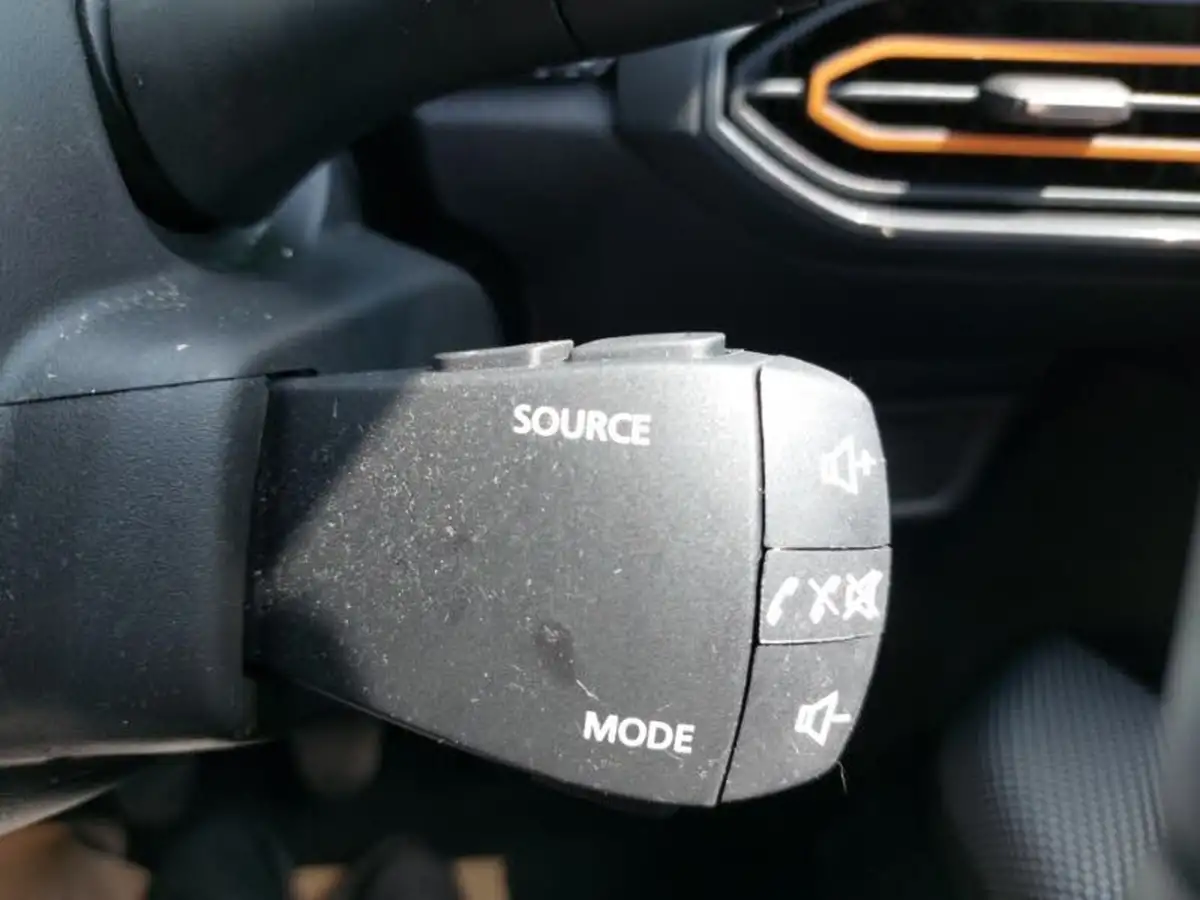 2023-dacia-sandero-stepway-10-tce-prestige-90bhp-big-13