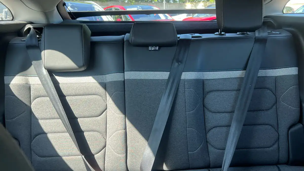 2022-citroen-c4-12-puretech-sense-plus-eat8-big-24