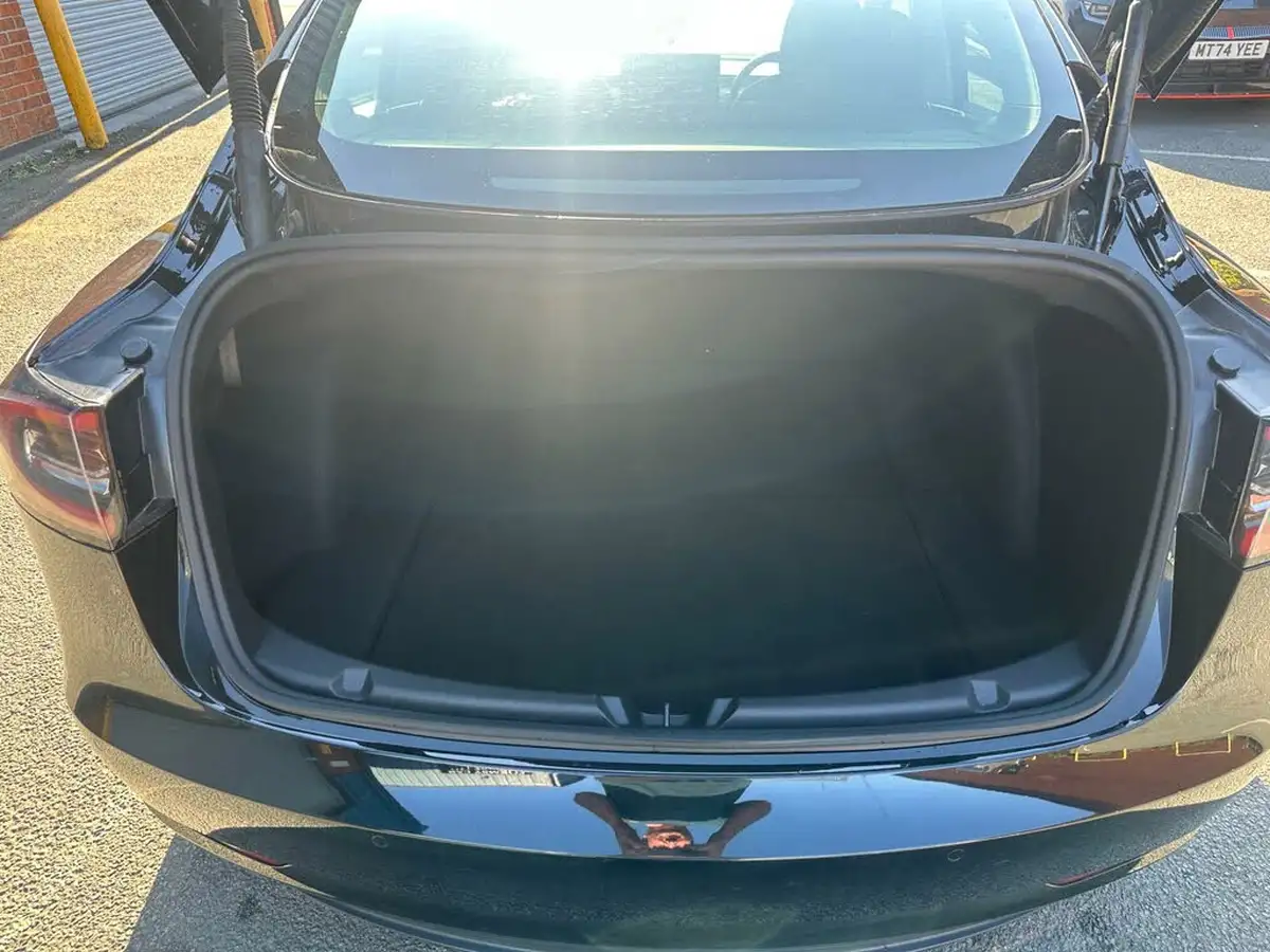 2021-tesla-model-3-e-long-range-4x4-big-10