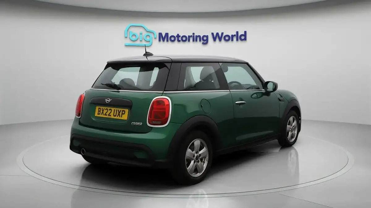 2022-mini-cooper-15-cooper-classic-hatchback-3d-auto-big-7