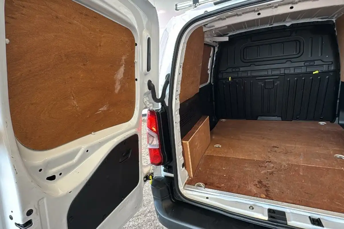 2021-citroen-berlingo-15bluehdi-1000-enterprise-100pseu6dt-e-ss-panel-big-15