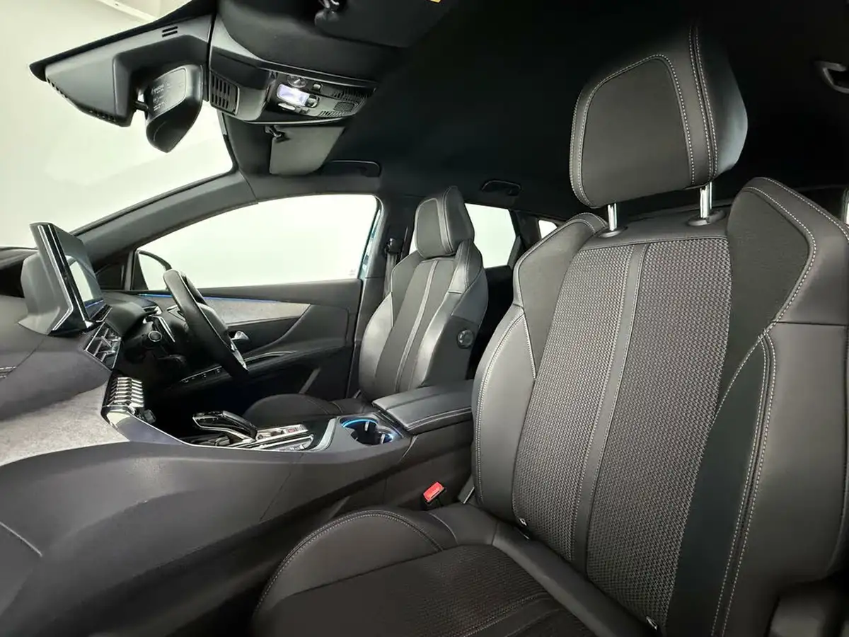 2022-peugeot-3008-suv-12-puretech-gt-eat8-big-13