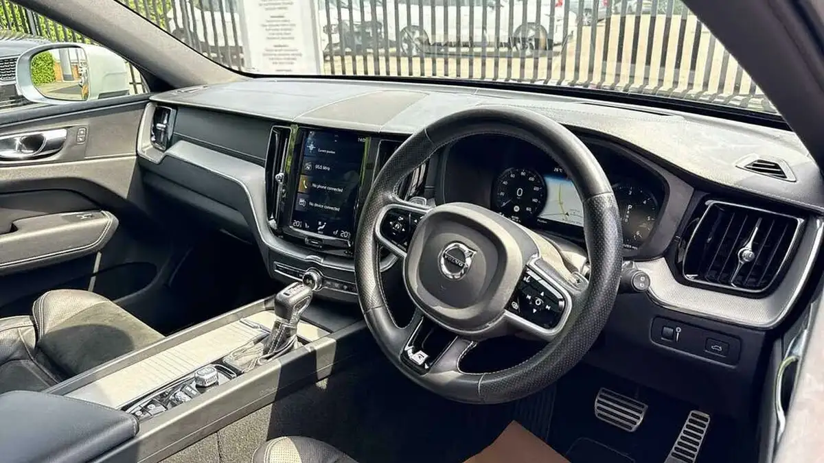 2019-volvo-xc60-20td-d5-r-design-pro-powerpulse-big-4