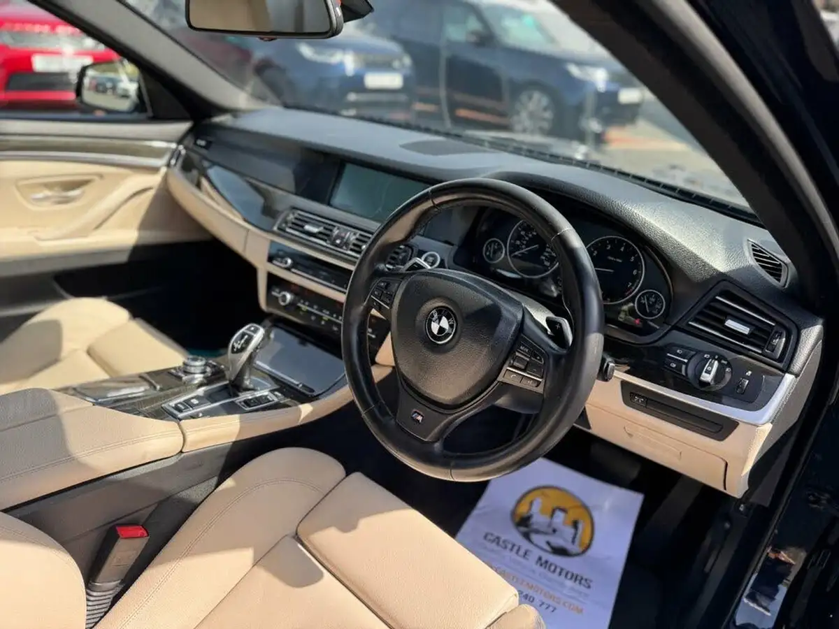 2010-bmw-5-series-44-550i-m-sport-big-7