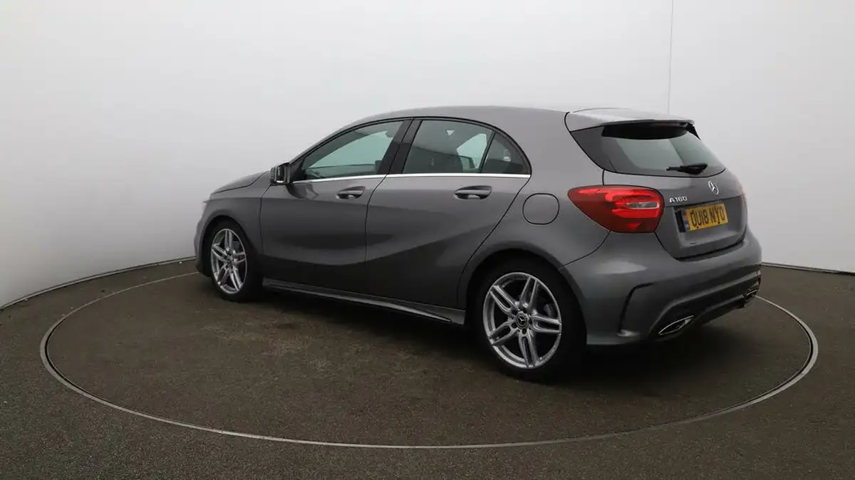 2018-mercedes-benz-a-class-16-a180-amg-line-ss-7g-dct-big-62