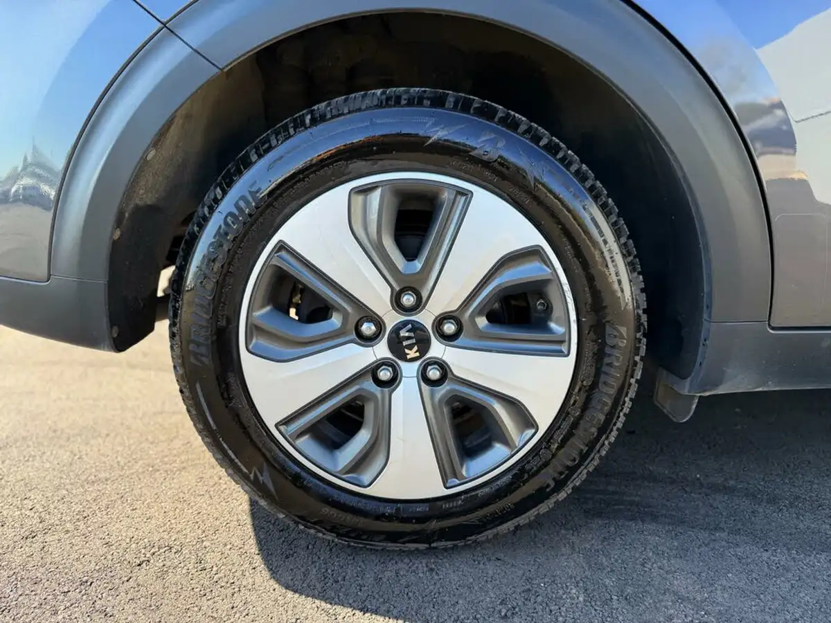 2018-kia-niro-16-gdi-3-156-kwh-16in-alloy-big-45