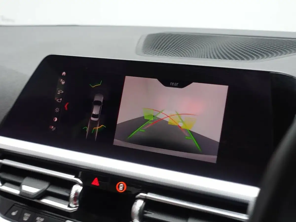 2019-bmw-3-series-big-29