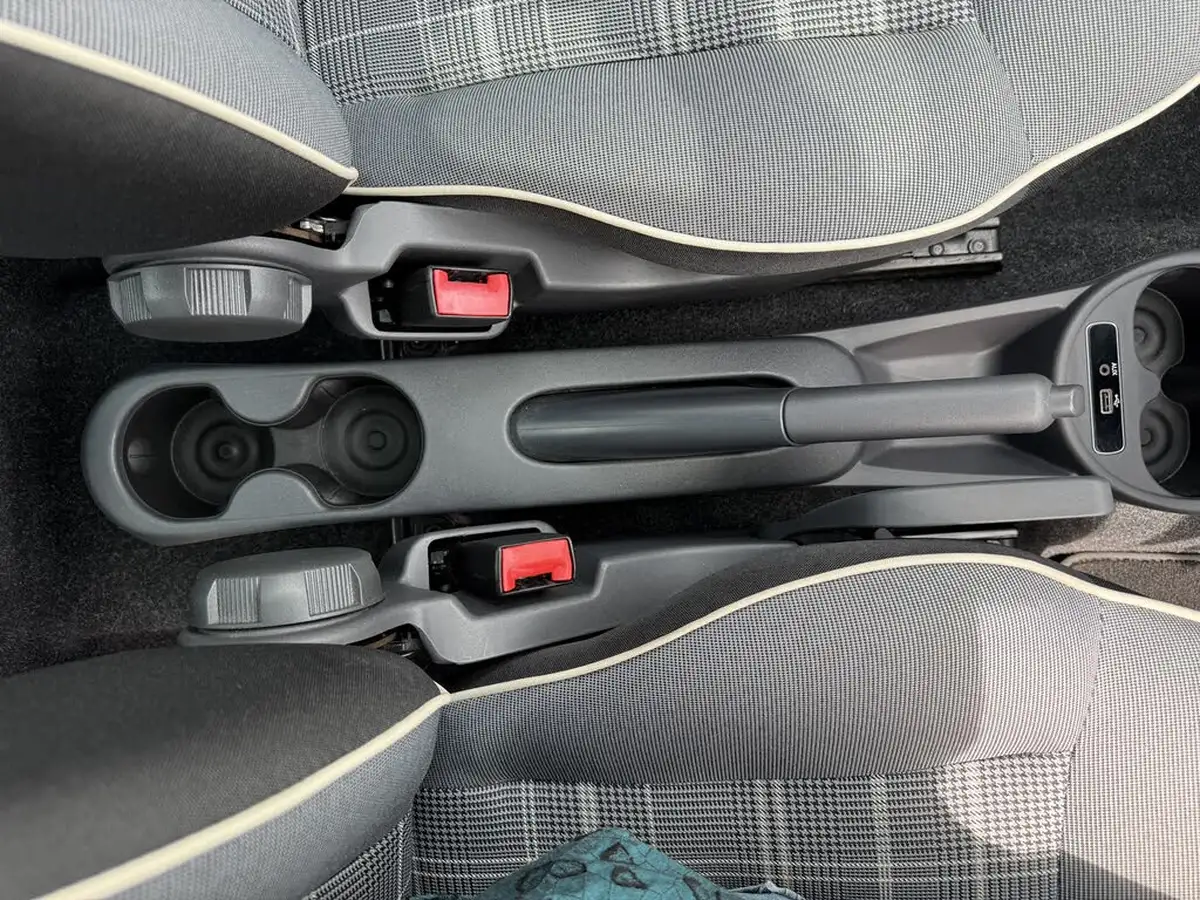 2015-fiat-500-12-lounge-ss-dualogic-big-30