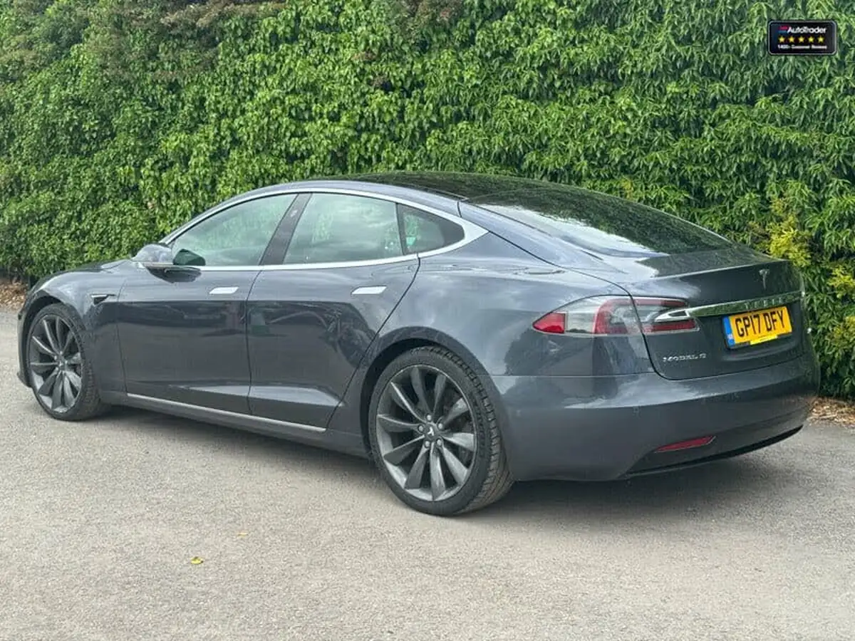 2017-tesla-model-s-e-100d-big-33