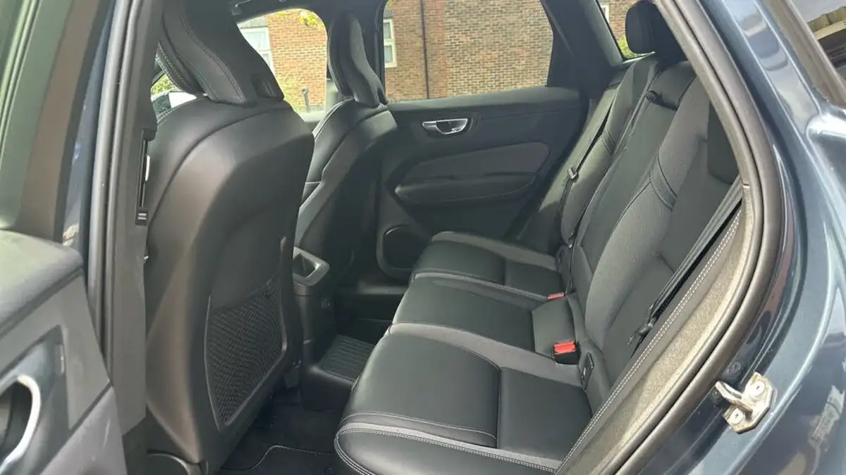 2022-volvo-xc60-20-t8-r-design-pro-455bhp-plug-in-hybrid-big-9