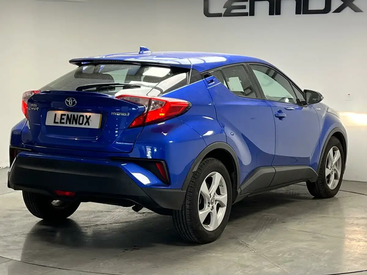 2018-toyota-c-hr-18-vvt-i-icon-big-6