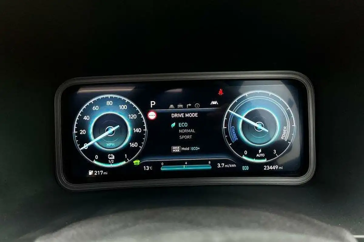 2023-hyundai-kona-e-ultimate-204ps-64kwh-105kw-obc-big-32