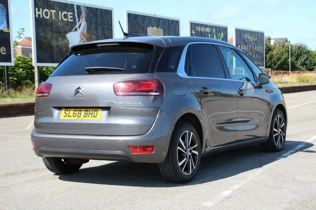 2018-citroen-c4-spacetourer-12-puretech-flair-big-7