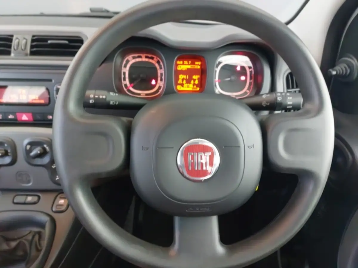 2015-fiat-panda-12-pop-big-10