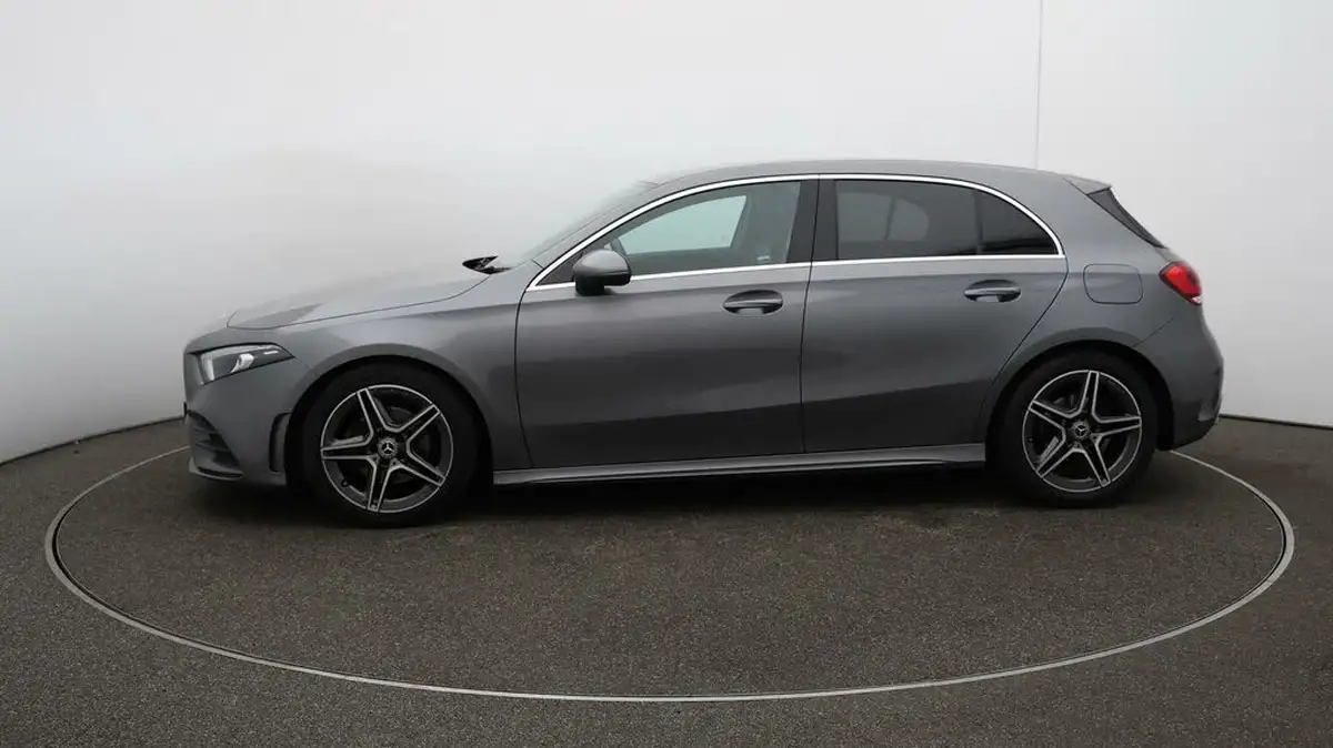 2020-mercedes-benz-a-class-20d-a200d-amg-line-hatchback-5d-big-62