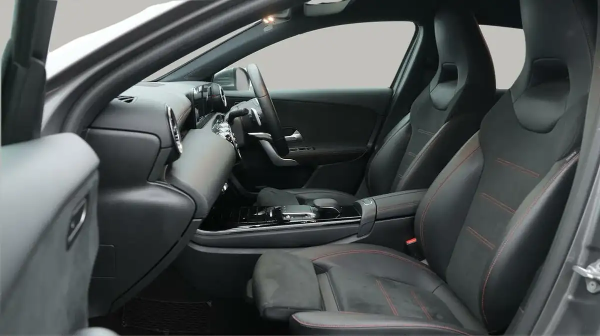 2020-mercedes-benz-a-class-20d-a200d-amg-line-hatchback-5d-big-14