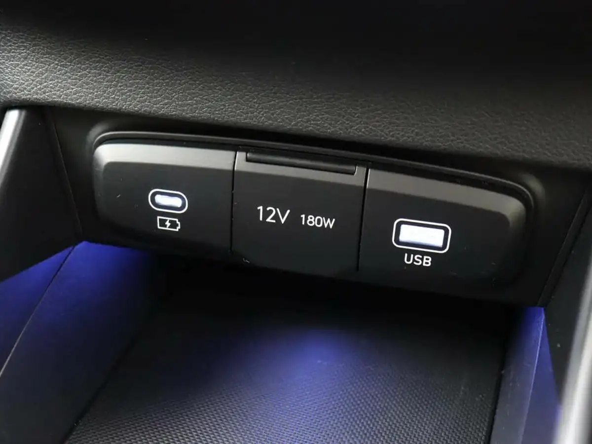 2024-hyundai-bayon-10-t-gdi-premium-100ps-7dct-big-44