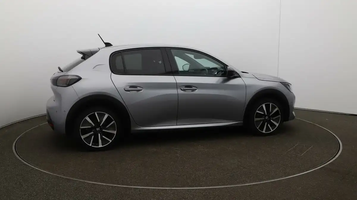 2022-peugeot-208-e-gt-136bhp-50kwh-big-47