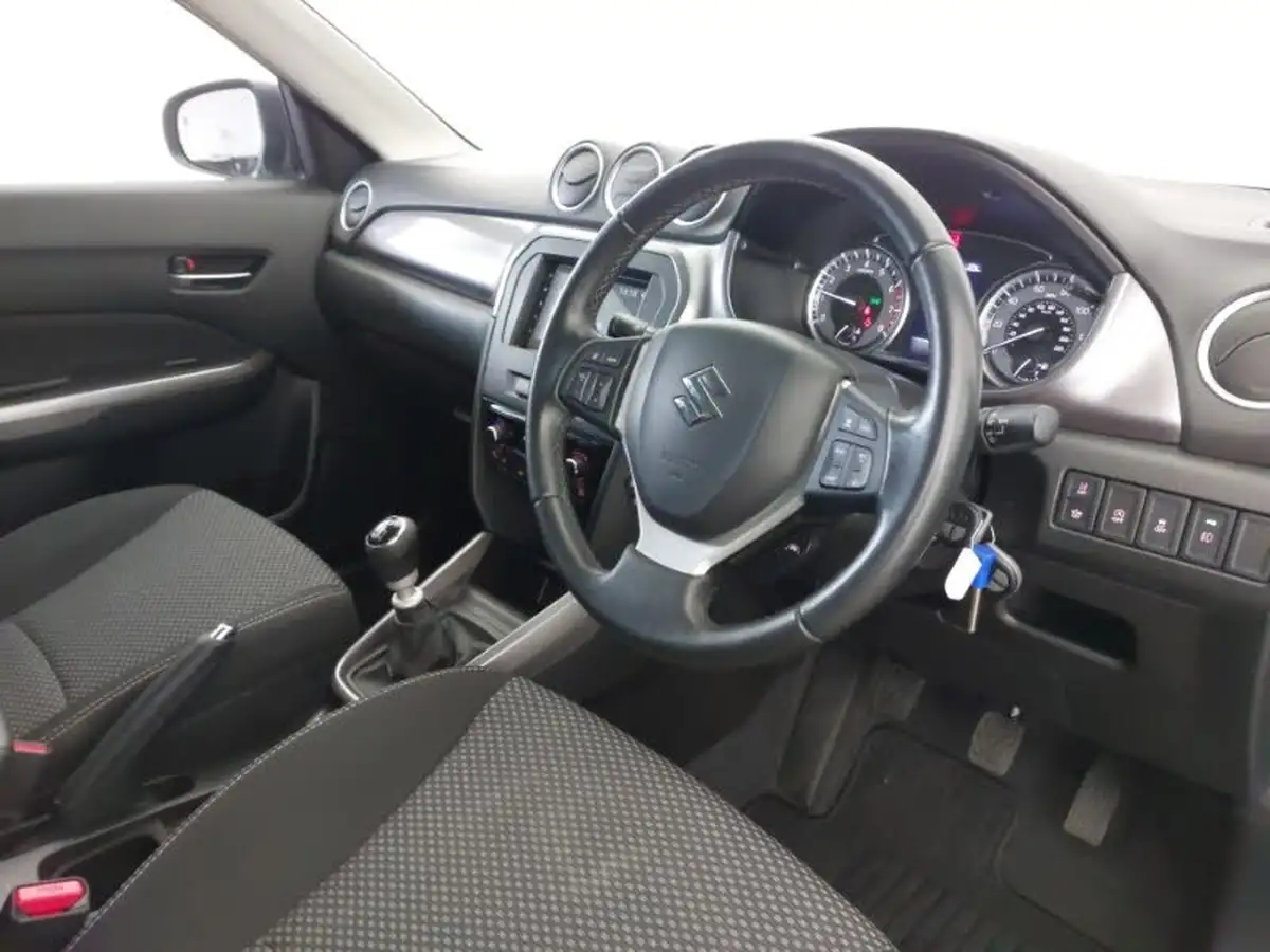 2022-suzuki-vitara-14-boosterjet-sz-t-big-10