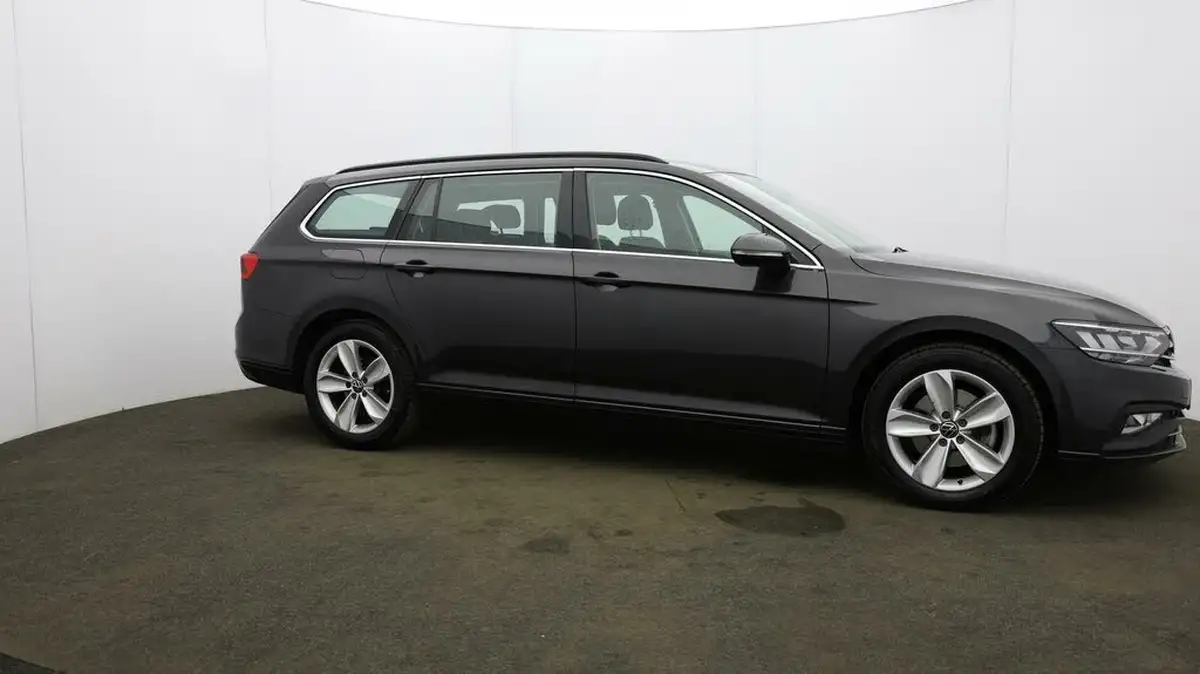 2021-volkswagen-passat-20tdi-se-nav-150ps-estate-5d-big-47