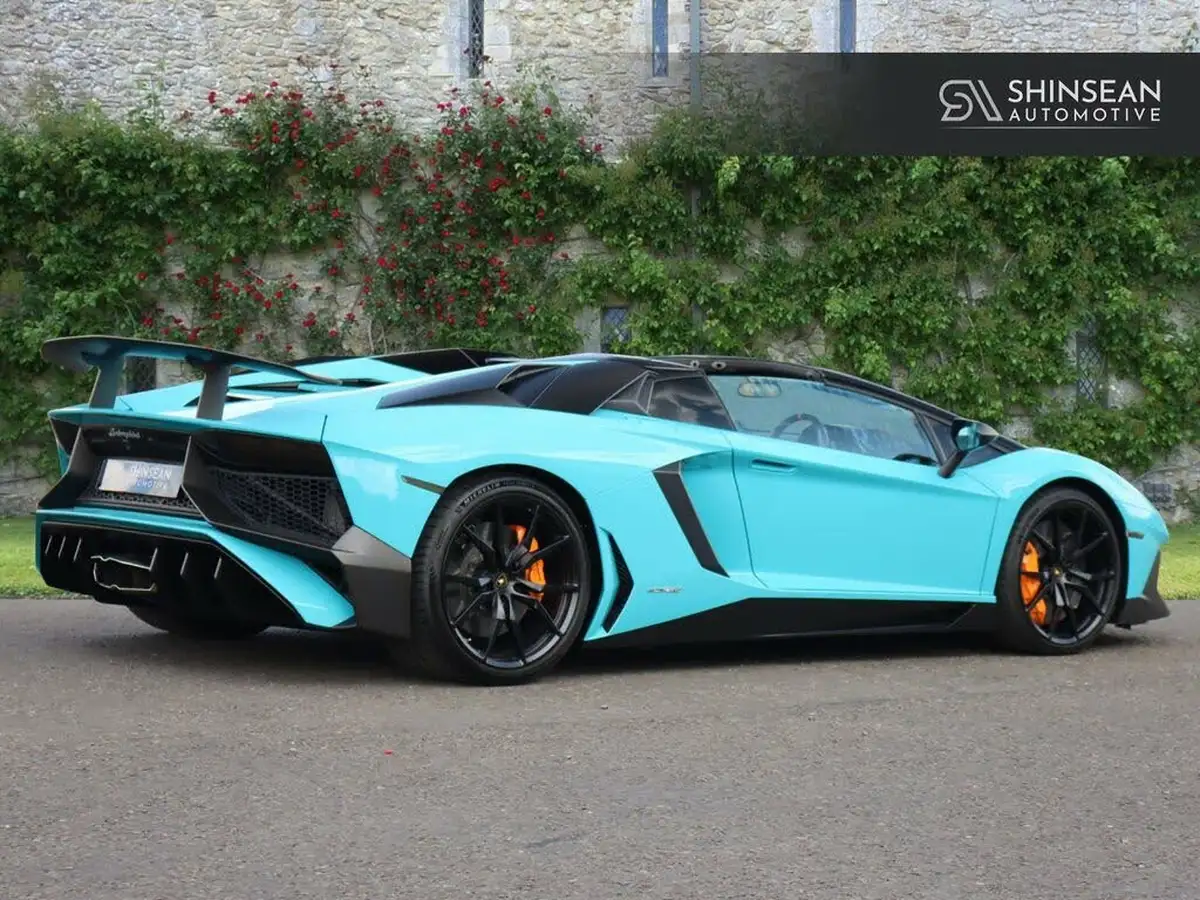 2016-lamborghini-aventador-65-lp-700-4-coupe-big-6