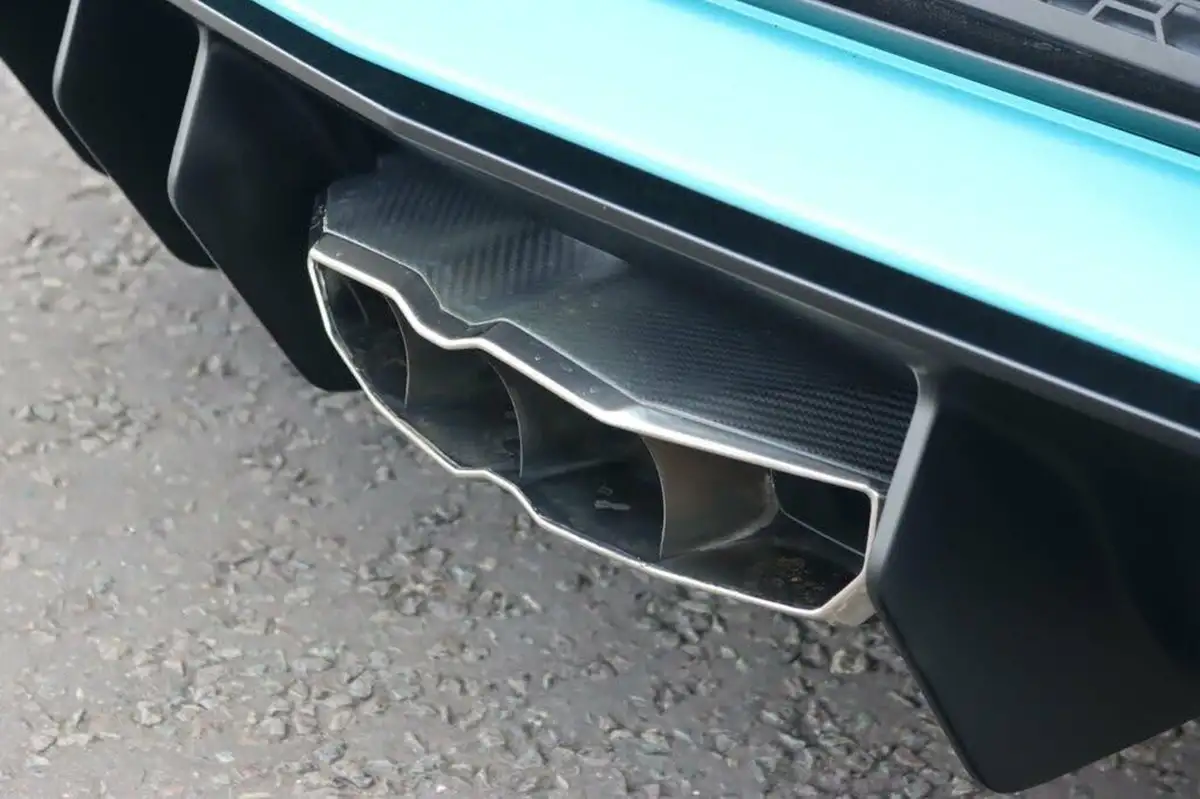 2016-lamborghini-aventador-65-lp-700-4-coupe-big-30