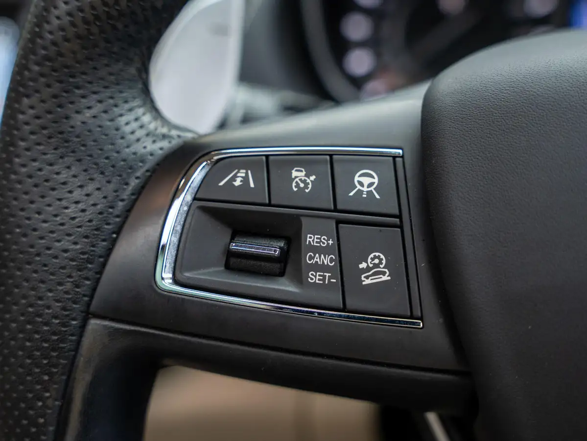 2020-maserati-levante-38-gts-big-25
