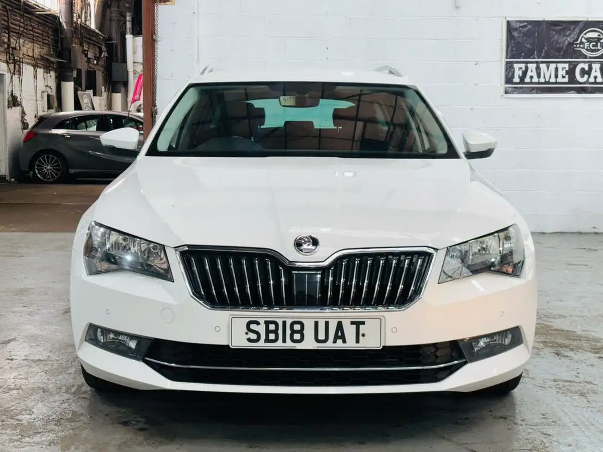 2018-skoda-superb-20tdi-scr-se-technology-estate-dsg-big-1