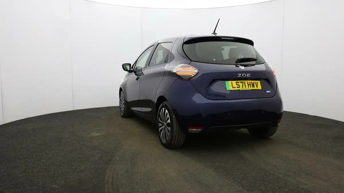 2021-renault-zoe-e-riviera-limited-edition-big-30