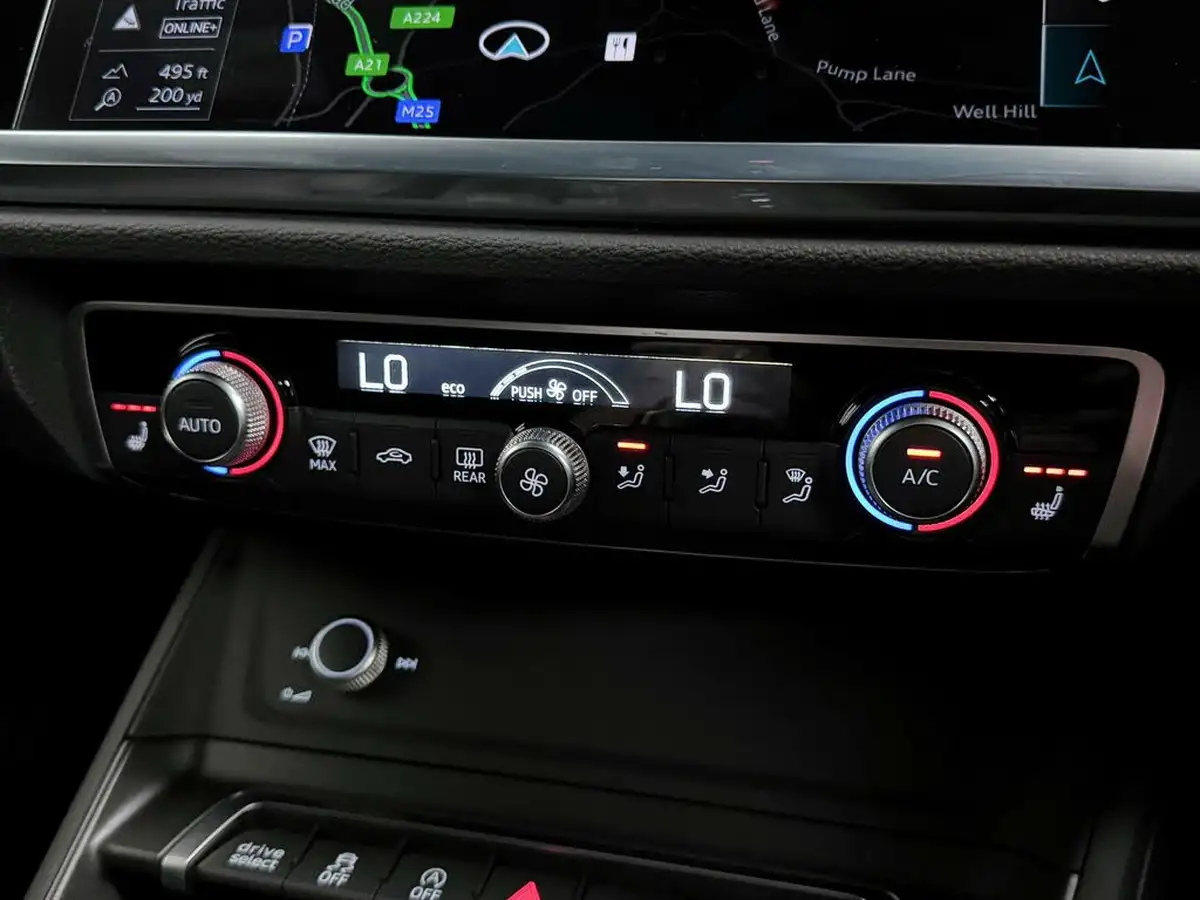 2023-audi-q3-15-35-tfsi-black-edition-cod-sportback-s-tronic-big-42