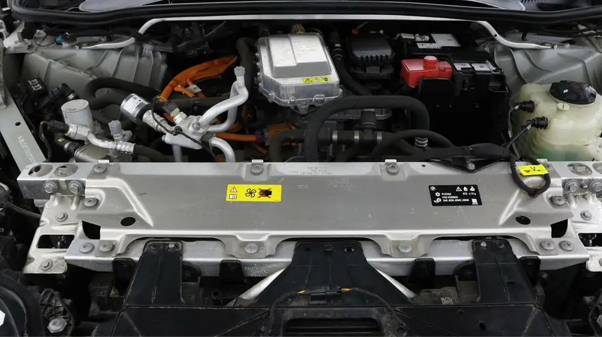 2022-bmw-ix-e-xdrive-40-m-sport-big-19