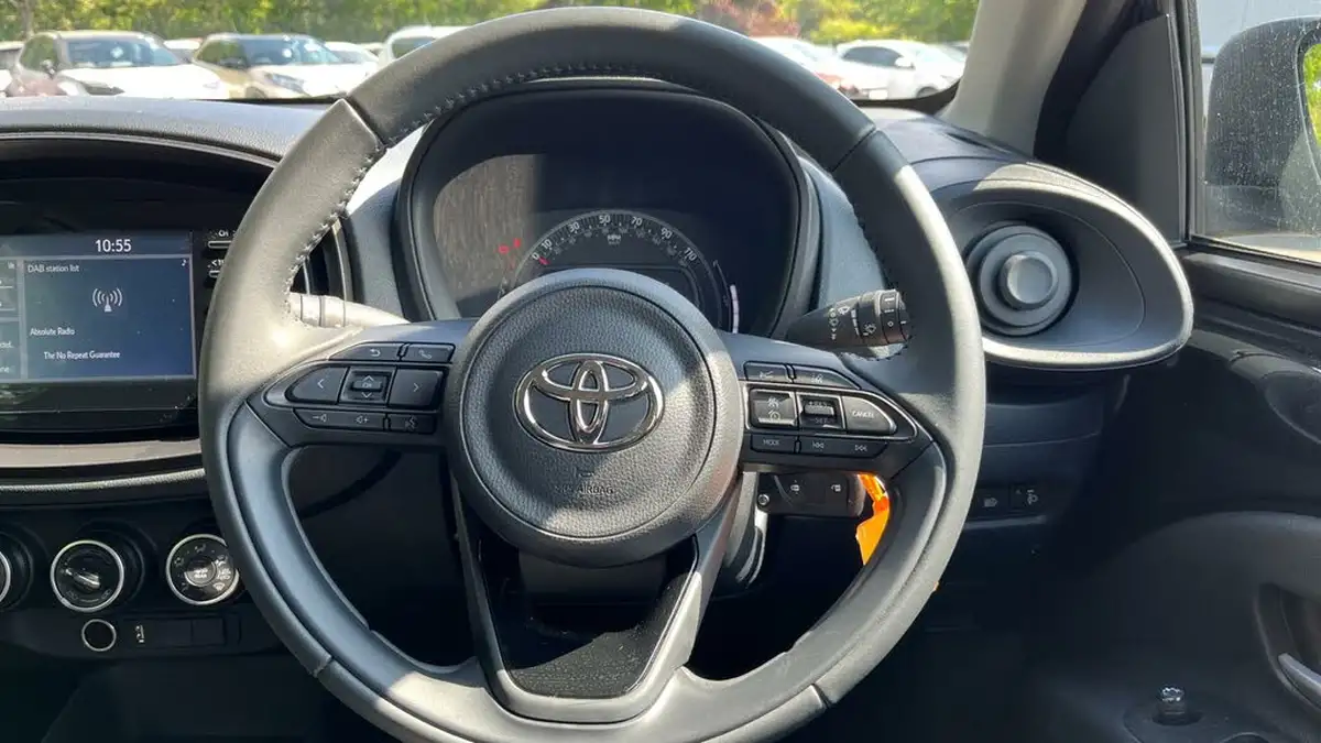 2023-toyota-aygo-x-10-vvt-i-pure-big-7