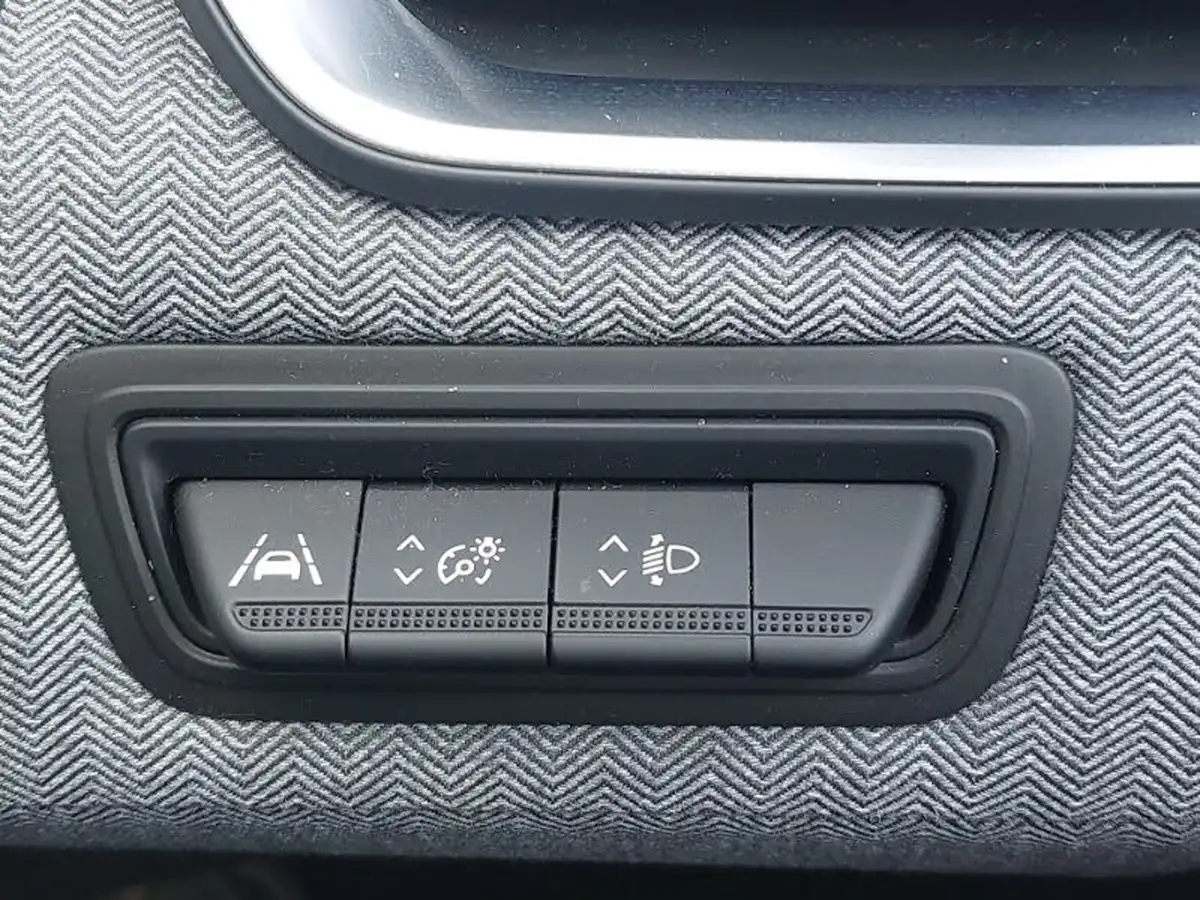 2024-renault-clio-16-techno-big-16