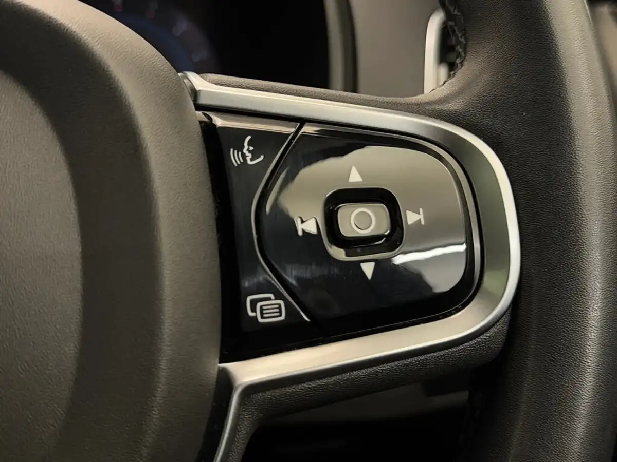 2022-volvo-xc90-20-b5-plus-big-26