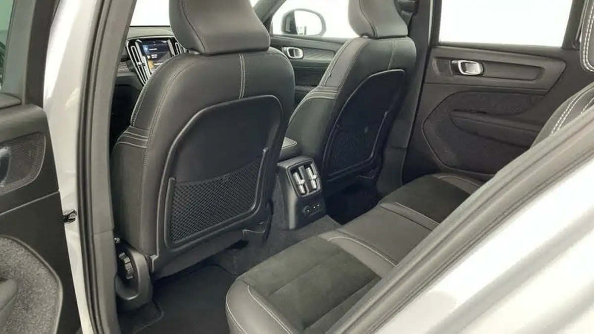 2021-volvo-xc40-15-t5-r-design-262bhp-big-33