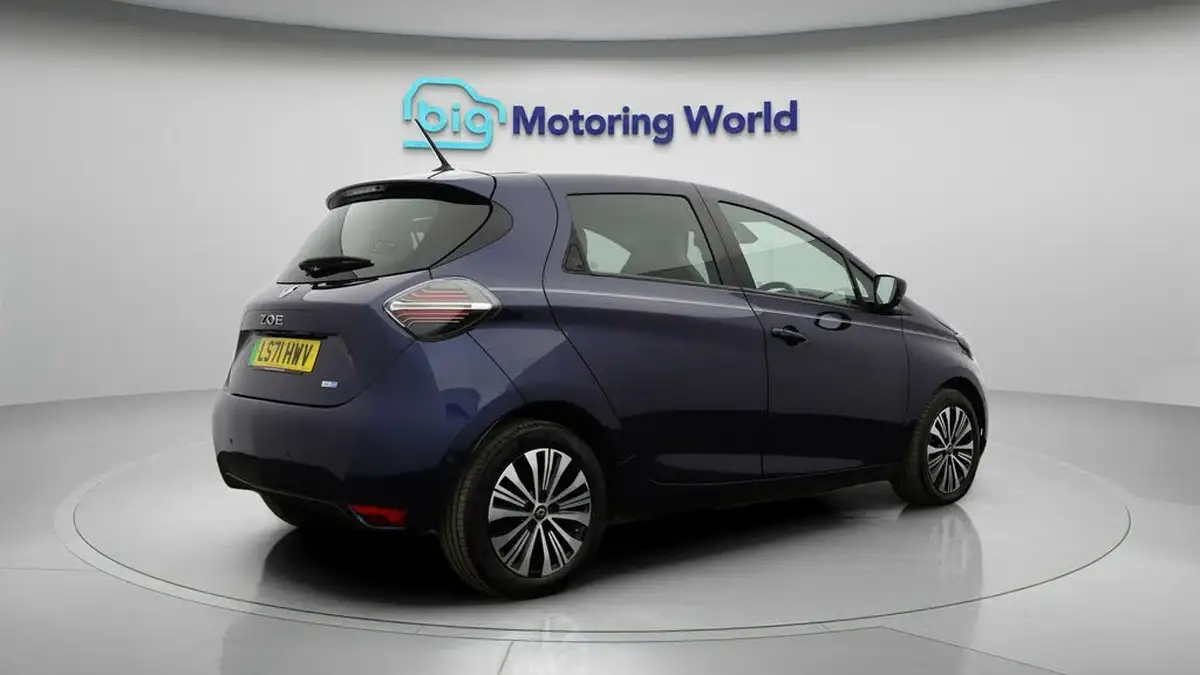 2021-renault-zoe-e-riviera-limited-edition-big-6