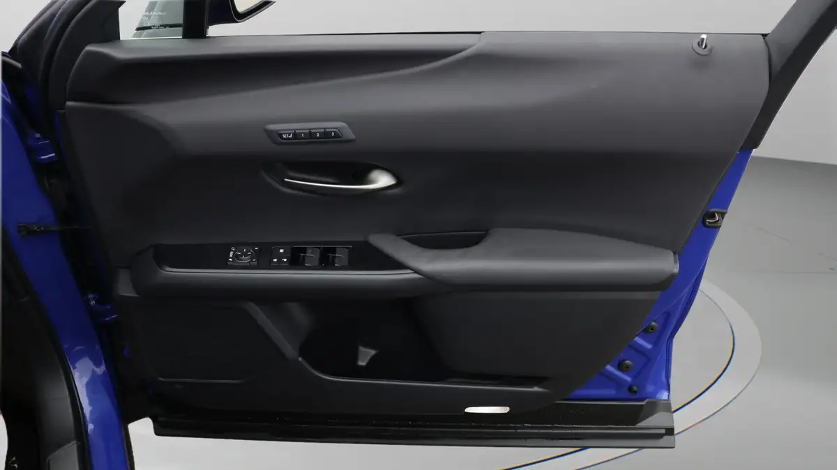 2021-lexus-ux-250h-20-takumi-big-14