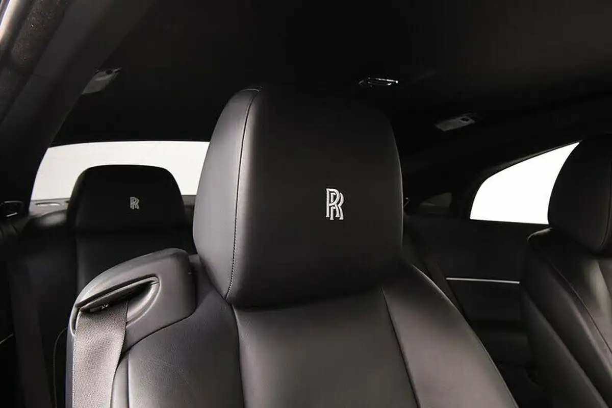2017-rolls-royce-wraith-66-no-trim-big-8