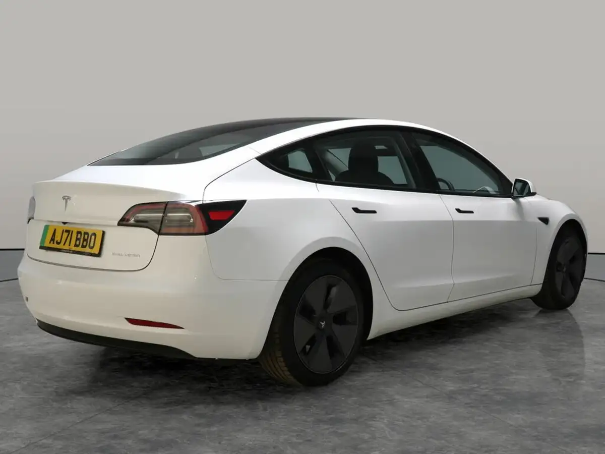 2021-tesla-model-3-e-long-range-awd-big-12