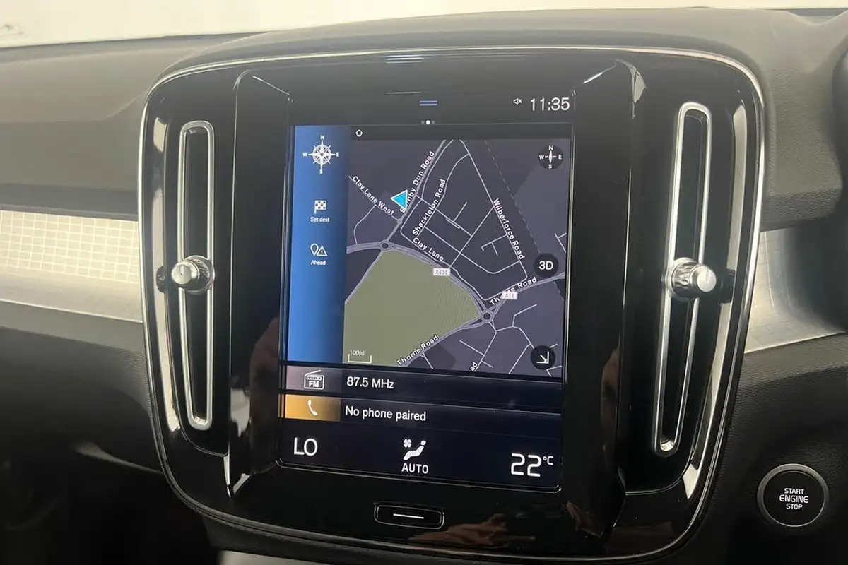 2021-volvo-xc40-20-b4-momentum-197bhp-awd-geartronic-big-14